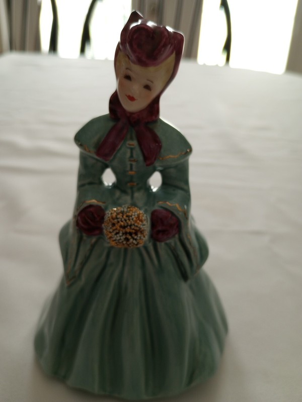 850 - Florence Ceramics "Elaine" 6"