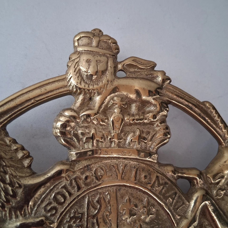 De colección Kings Arms Trivet Latón Pesado VA Metalcrafters Inc 1953 Unicornio Medieval A+! Foto 4 de 4