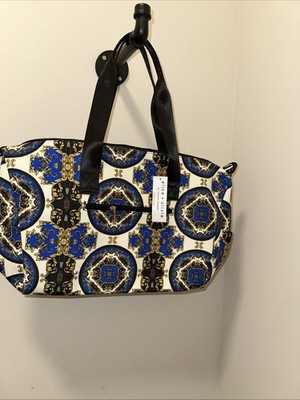 Alice Olivia