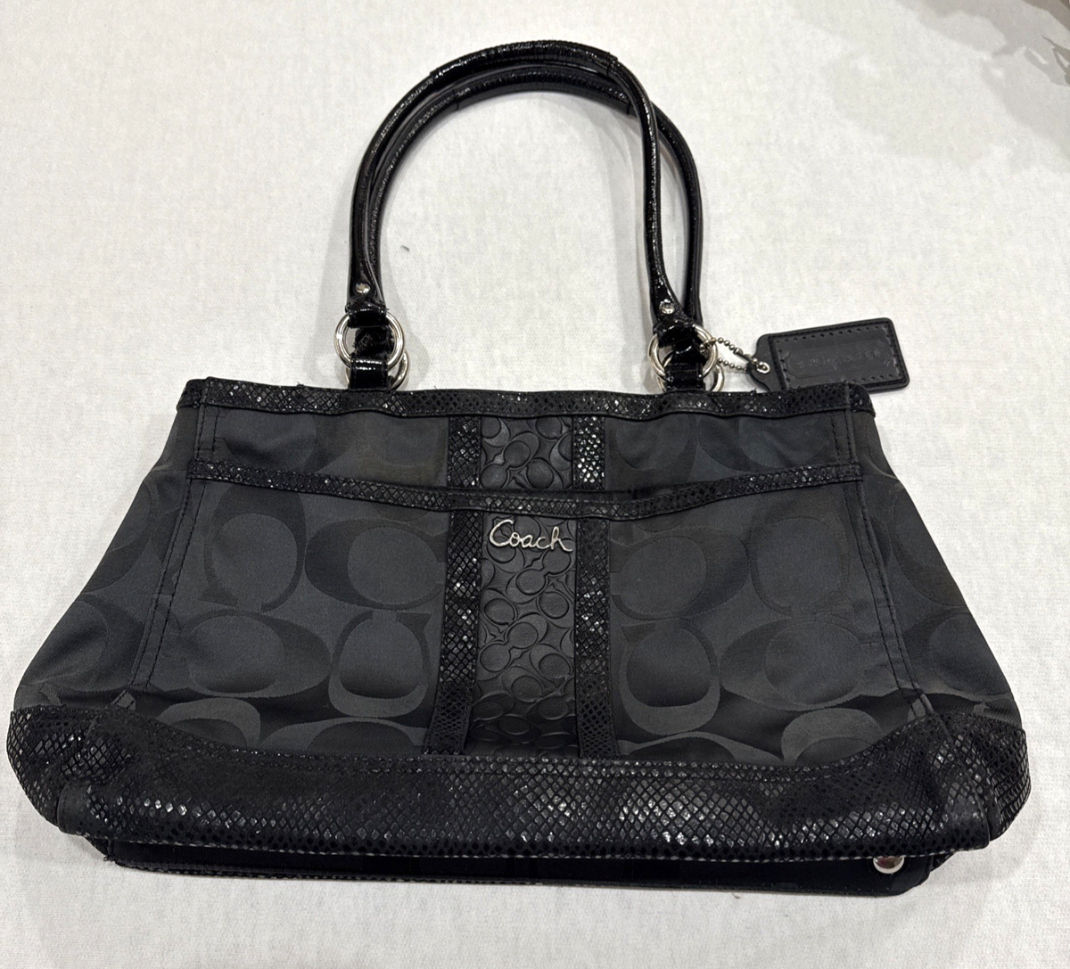 Coach Park Carry All Signature Black Bag Zipper Pockets F20353