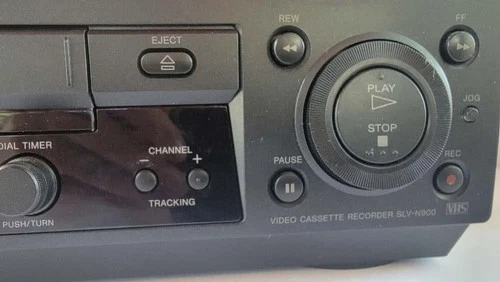 Digital Hi-Fi Stereo VCR - Thumbnail 4