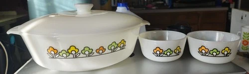 Vintage Anchor Hocking Fire King Casserole Dish , Lid  and 2 small bowls
