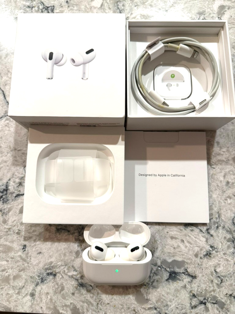 Apple AirPods Pro (1st Generation) – Clean – Original Box