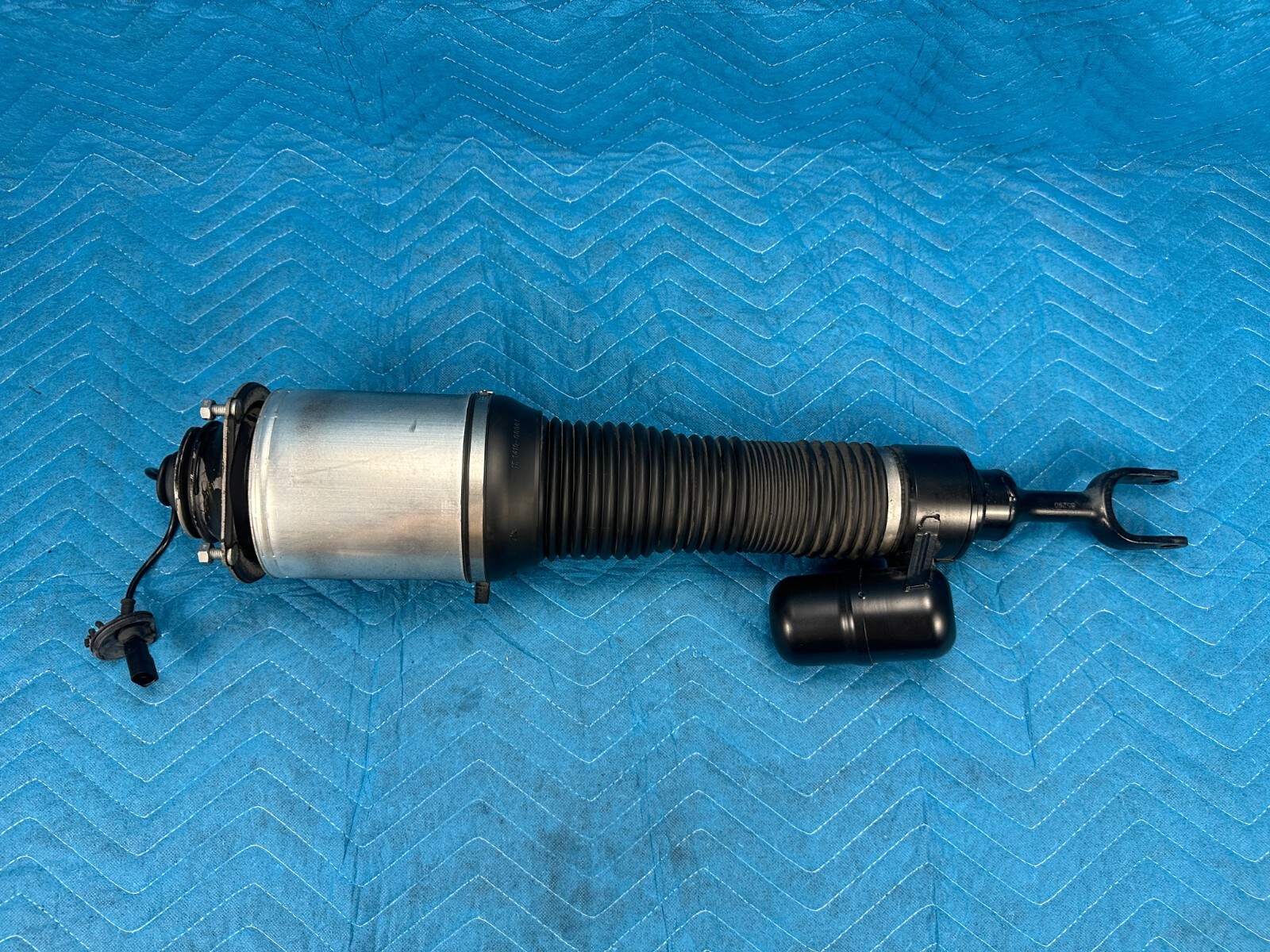 Bentley Flying Spur Front Driver's Side Air Shock Absorber Strut 29k 06-12 OEM