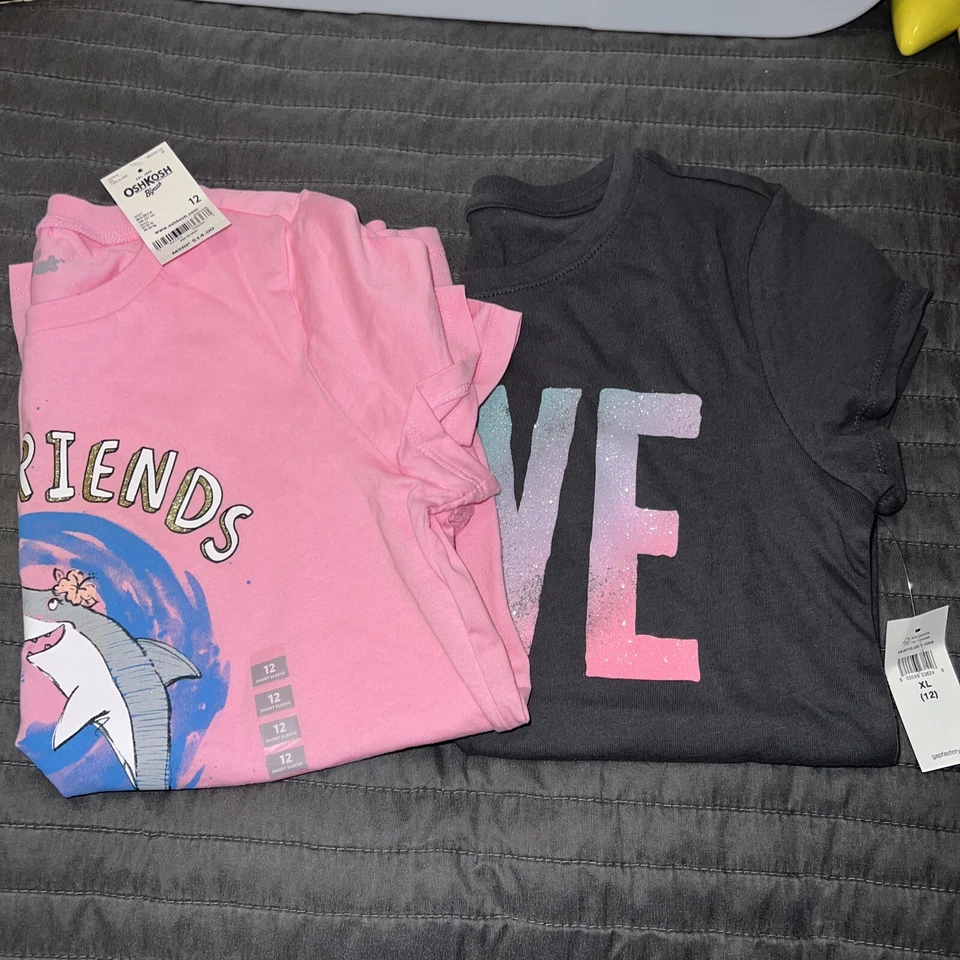 (NWT) Lot Of 2 GIRLS TSHIRTS- Size 12 - Osh Kosh & Gap - Image 4 of 4