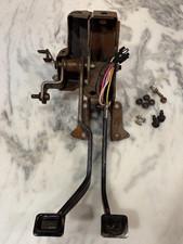 1995-1996 Jeep Cherokee Xj Manual Clutch Brake Pedal Assembly Bracket Oem 1995-1996 Jeep Cherokee Xj Manual Clutch Brake Pedal Assembly Bracket Oem