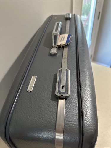 VTG American Tourister 3pc Blue Hard Shell Luggage Set w Train Case & Key - Picture 6 of 24
