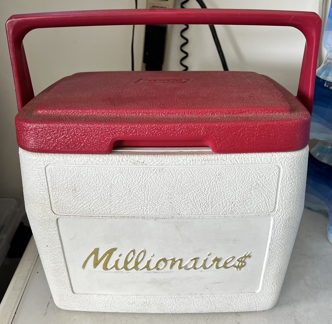 Coleman Cooler MILLIONAIRE$ Personal 8 Travel 5272 Red White