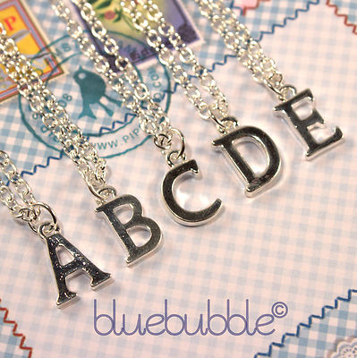 FUNKY VINTAGE ANFANGSBUCHSTABEN HALSKETTE NIEDLICHES ALPHABET CHARM COOLES PERSONALISIERTES GESCHENK