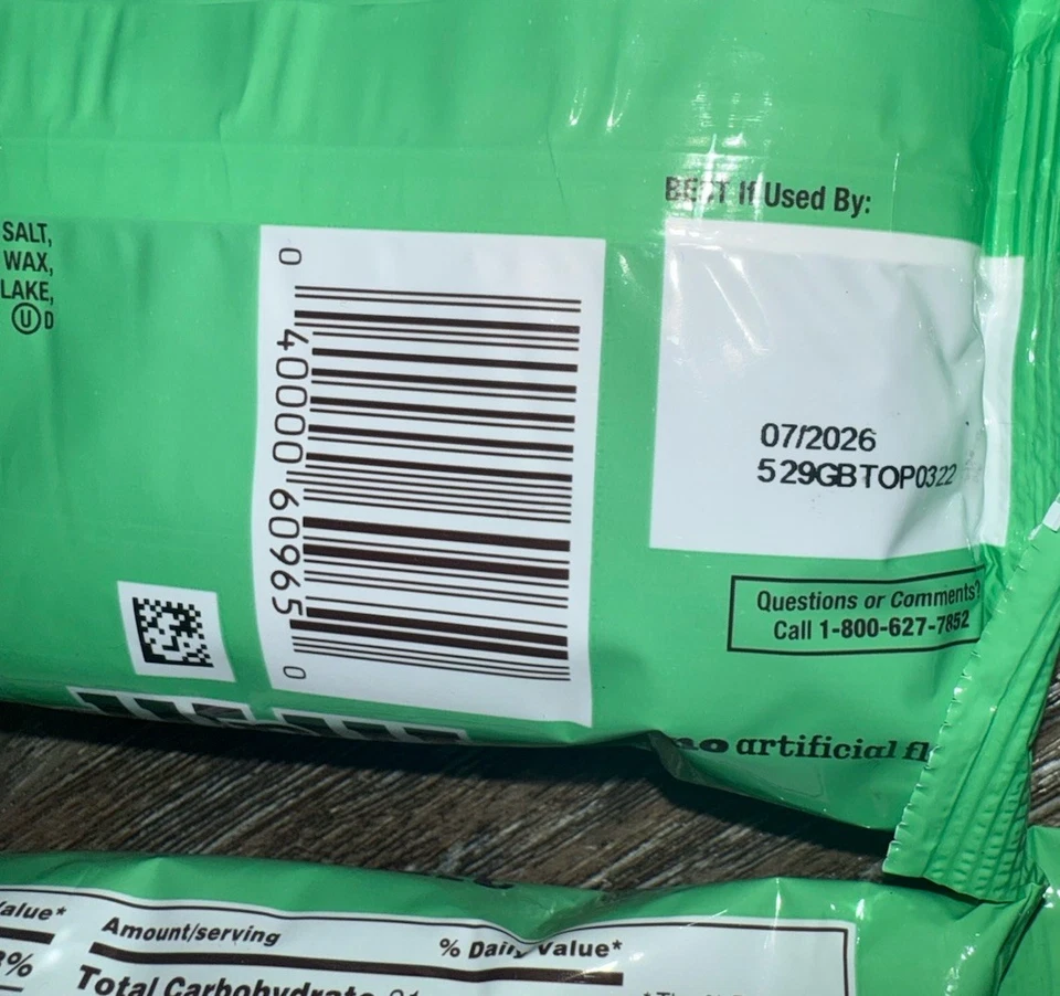 M & M's ~ Holiday Mint Chocolate Candy 2-Bags 9.2 Oz. Each ~ Expires 07/2026 - Image 4 of 4