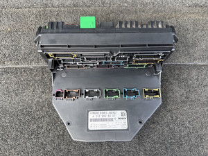 2010-2012 Mercedes-Benz E350 Front SAM Relay Fuse Box OEM 2129008307