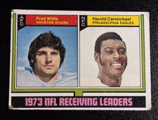 1973 NFL Receiving Leaders (Fred Willis / Harold Carmichael) - 1974 Topps #330