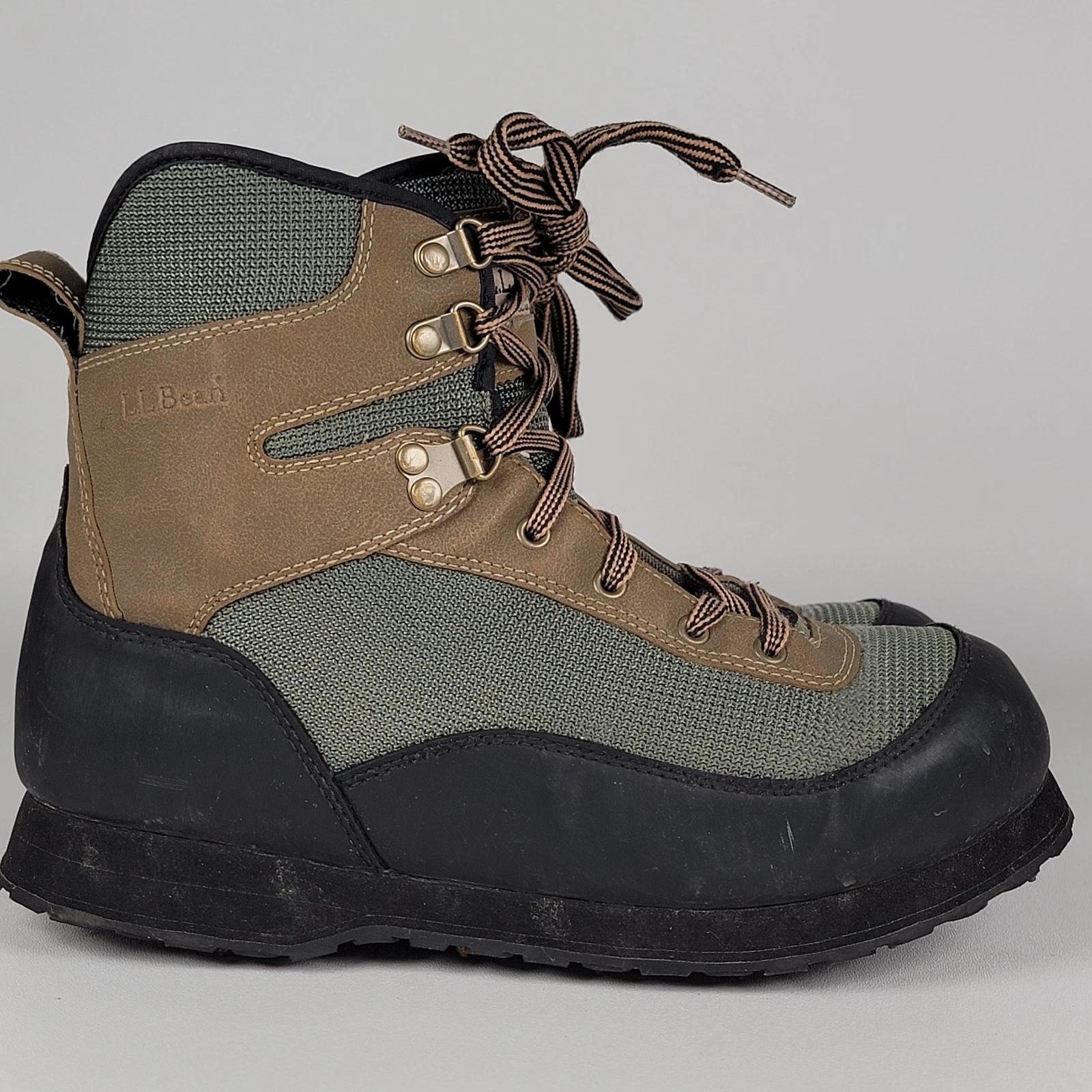LL Bean Ultralight Wading Shoes Studded Fly Fishing Mesh Size 9 Flawed