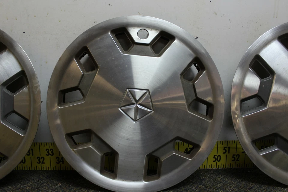 OEM Set of 4 14" Hub Caps Wheel Covers #463 1988-93 Dodge Caravan Voyager (2191) - Image 4 of 4