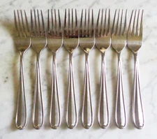 Dylan Oneida China 2-06 Stainless 7 7/8 inch Set of 8 Dinner Forks