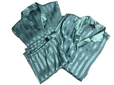 Halston Vertical Striped 3 piece Pajama set Large