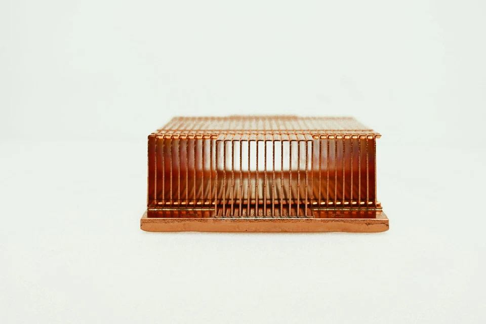 3.5 x 2.5 x 0.9 Inch Pure Copper Heat Transfer 0.9 LBS Heatsink,4 Mounting Holes - Image 4 of 4