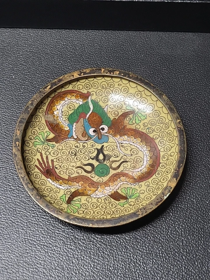Cloisonne chino del siglo XIX sobre dragón de bronce centro de mesa plato de baratija raro  Foto 2 de 4
