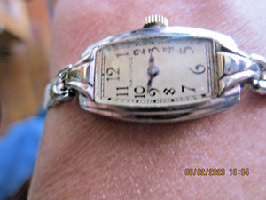 Vintage HAMILTON Ladies 14k Gold Filled Watch Gold Filled Band/EXCELLENT TIME!!