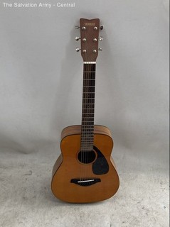 Yamaha JR1 6 String Musical Instrument Right Handed Junior Acoustic Guitar