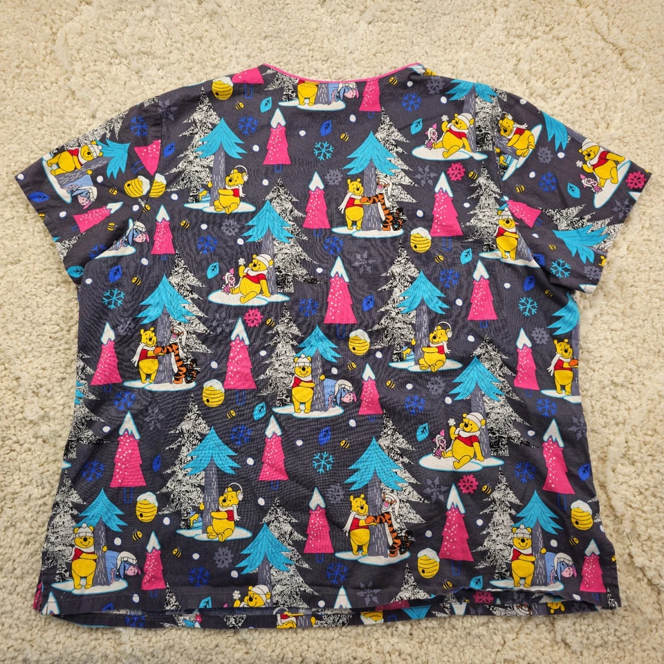Camisa Médica Disney Para Mujer Talla 2XL Winnie The Pooh Tigger Eeyore Navidad Foto 2 de 4