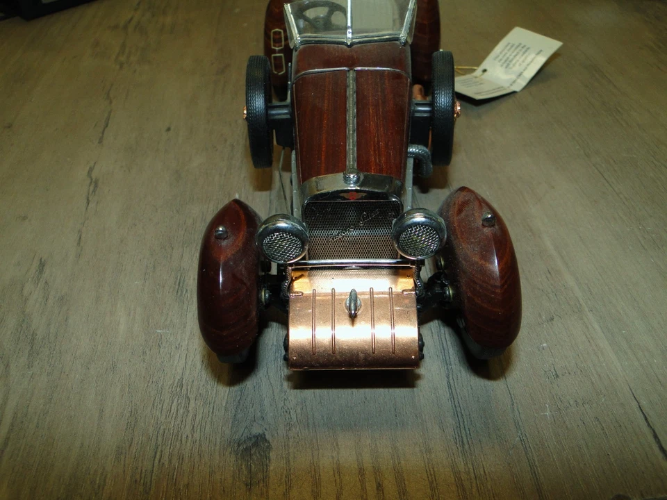 FRANKLIN MINT 1924 HISPANO SUIZA TULIPWOOD  1/24TH NO BOX - Image 4 of 4