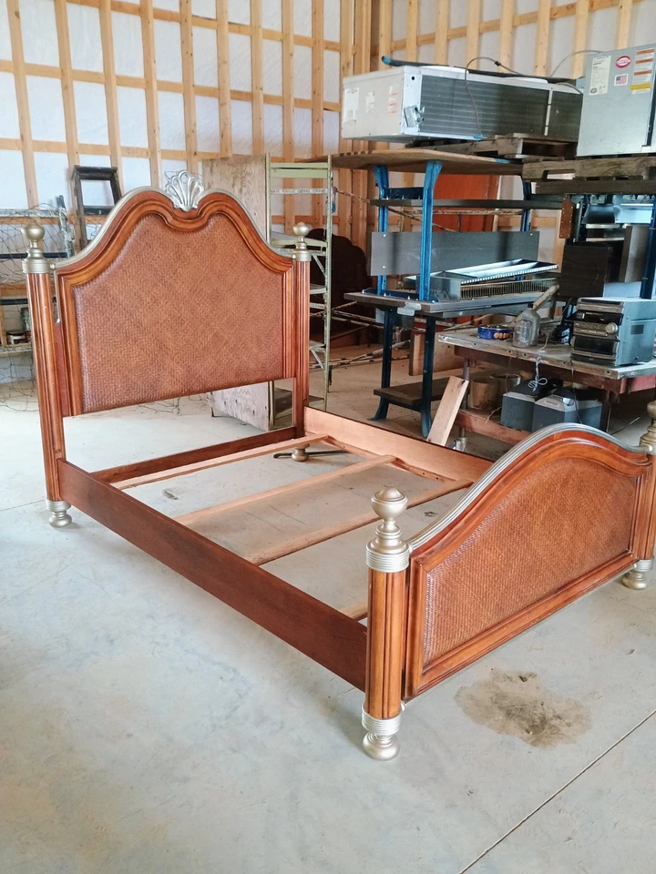 Juego de dormitorio humano Foto 4 de 4