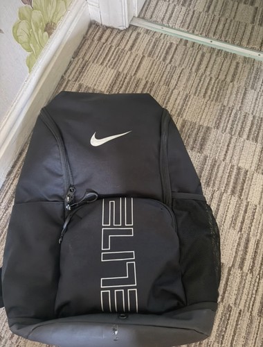 Nike Varsity Elite 32L Sports/Gym Backpack Black, Extra Compartments