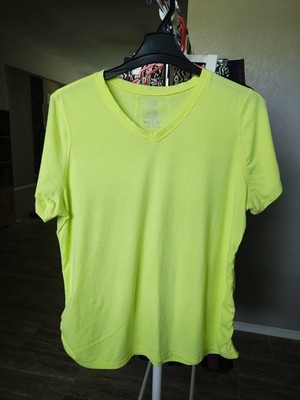 Danskin Now Dri More Women's Plus 2X Green Moisture Wicking V-Neck Tee Shirt