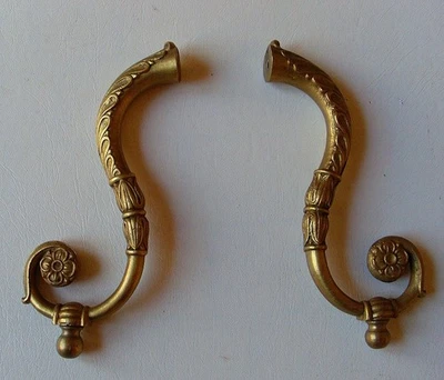 Antique Paire embrase porte double rideaux ornementés en Bronze 16 cms, 430 grs - Photo 1/4