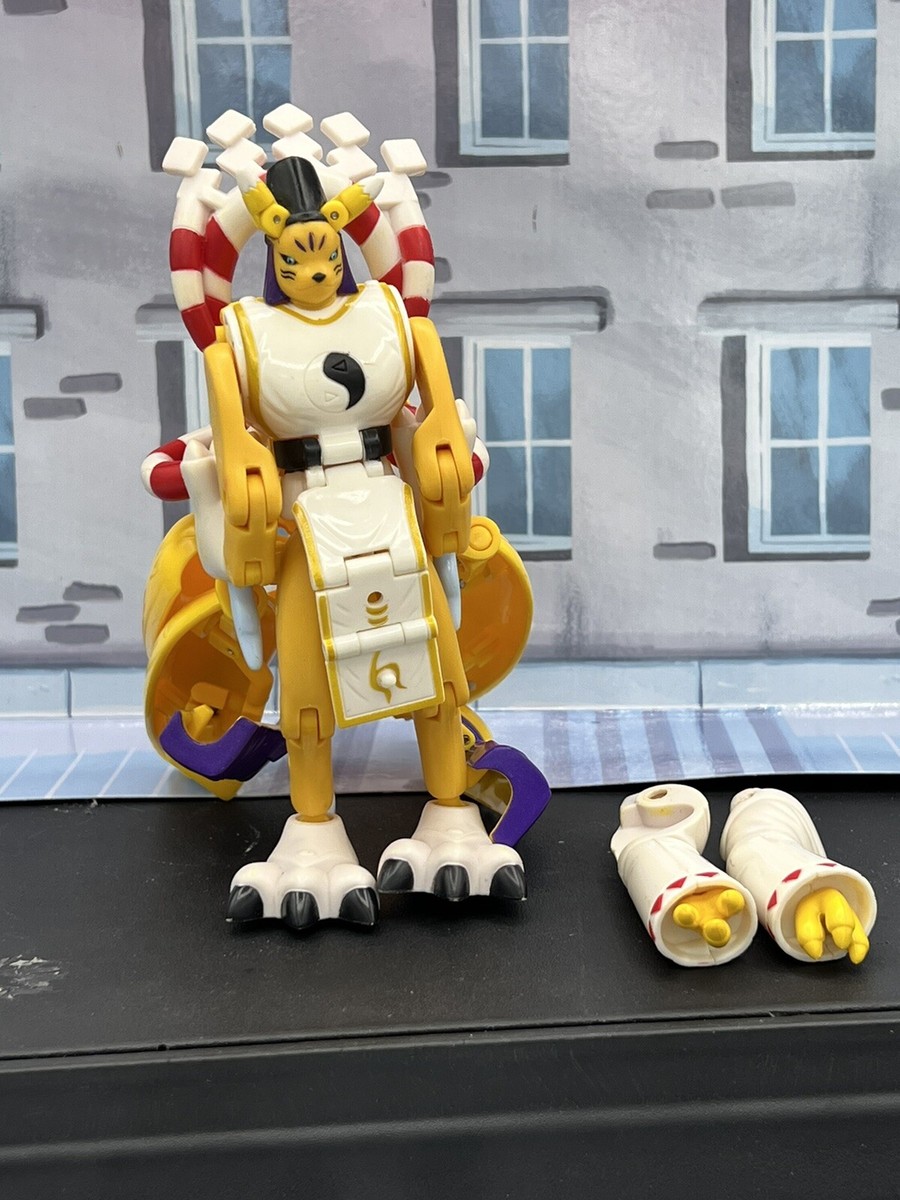 Digimon Digivolving Renamon to Kyubimon 6