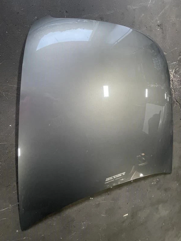 Audi A6 2008 sedán capó OEM+ (Dakar beige metálico) Foto 3 de 4