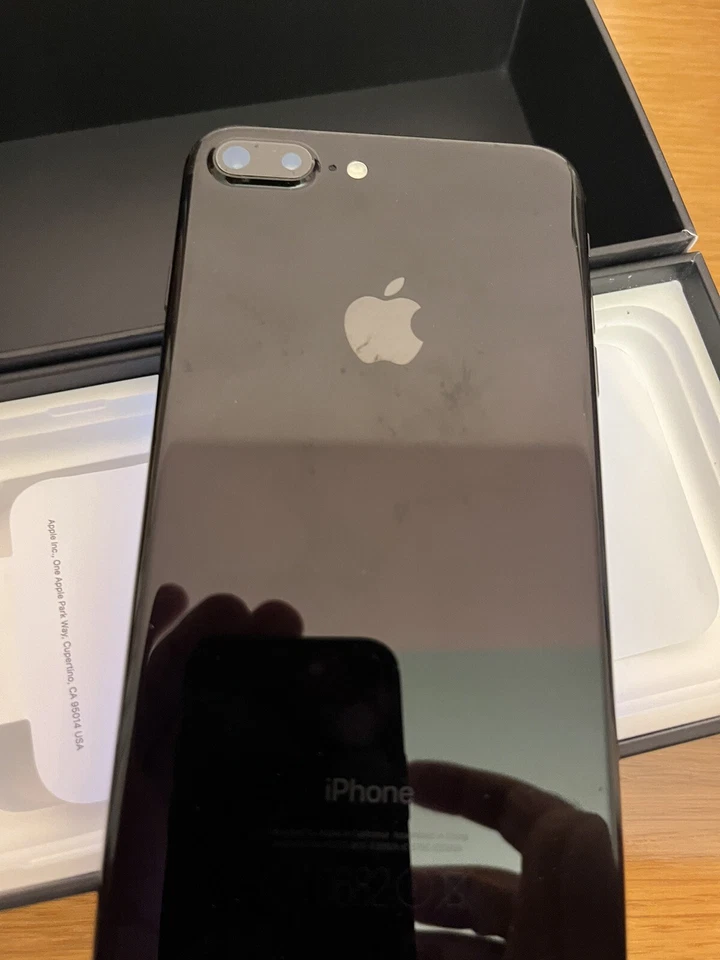 Apple iPhone 7 Plus - 256GB - Nero (Sbloccato) Come Nuovo - Immagine 3 di 4