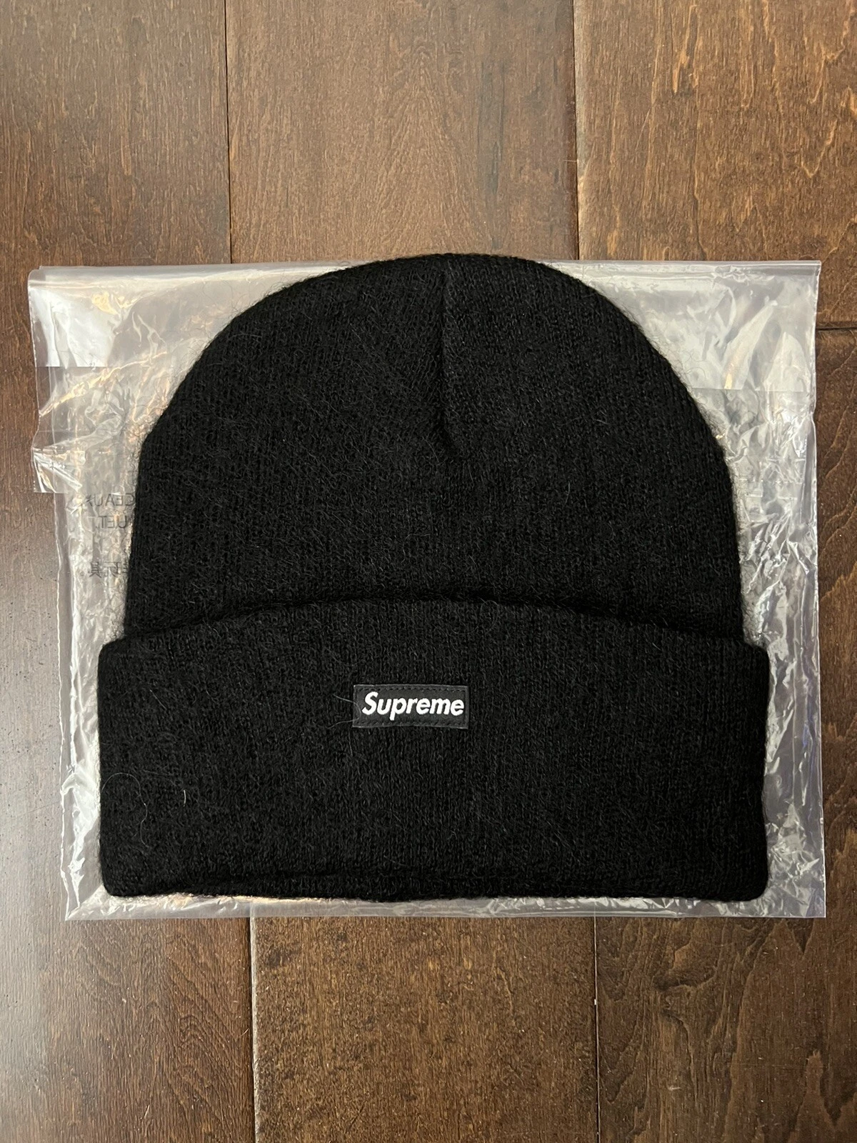 Bonnet noir Supreme FW24 mohair mélangé logo tissé taille unique neuf EN MAIN