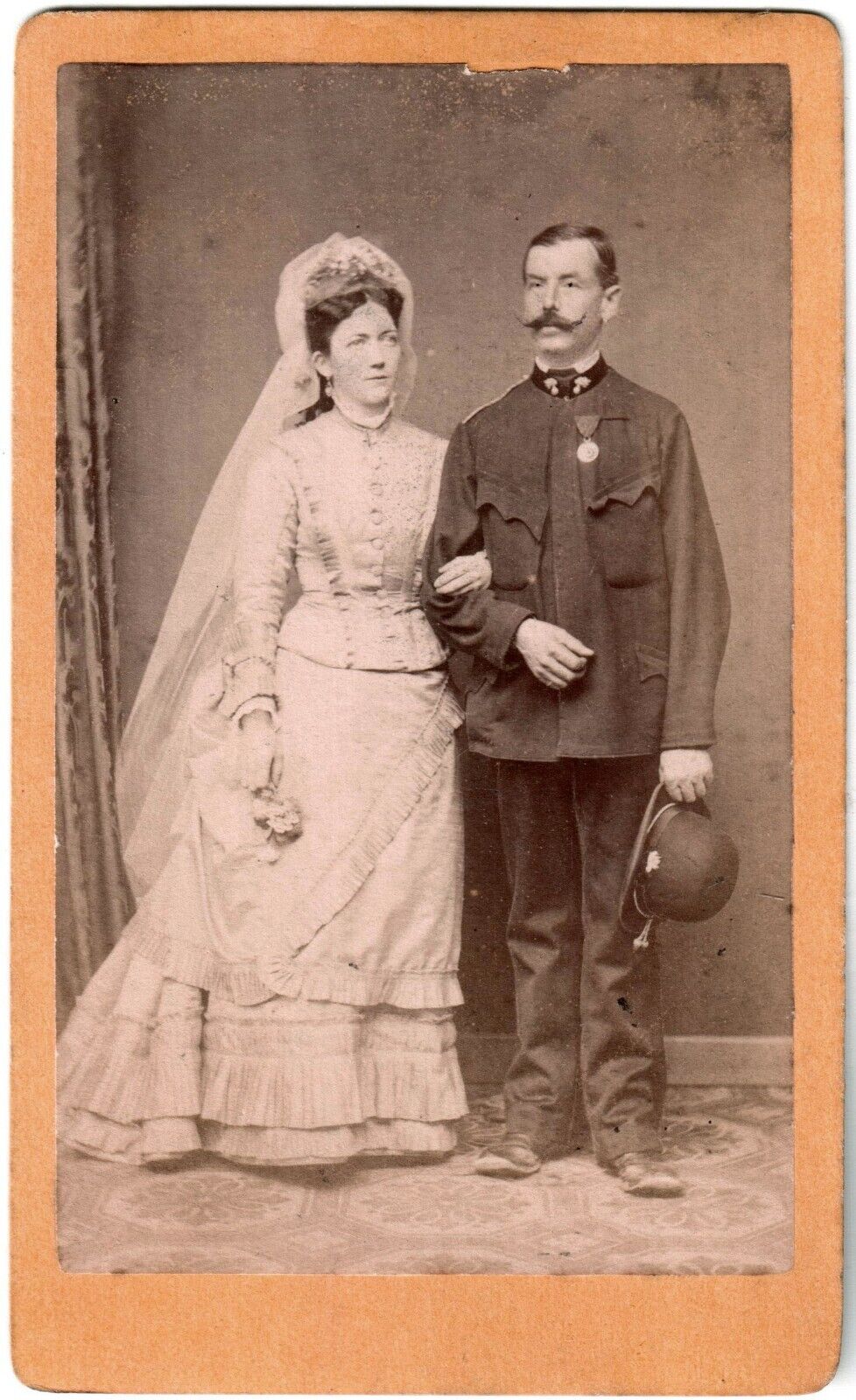Foto 1 di 2