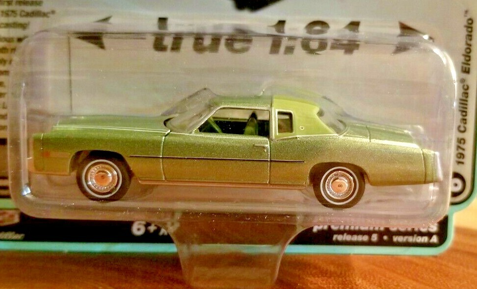 Auto World 1975 Cadillac Eldorado 1:64 Diecast Car Luxury Cruisers VerA Re5 #6