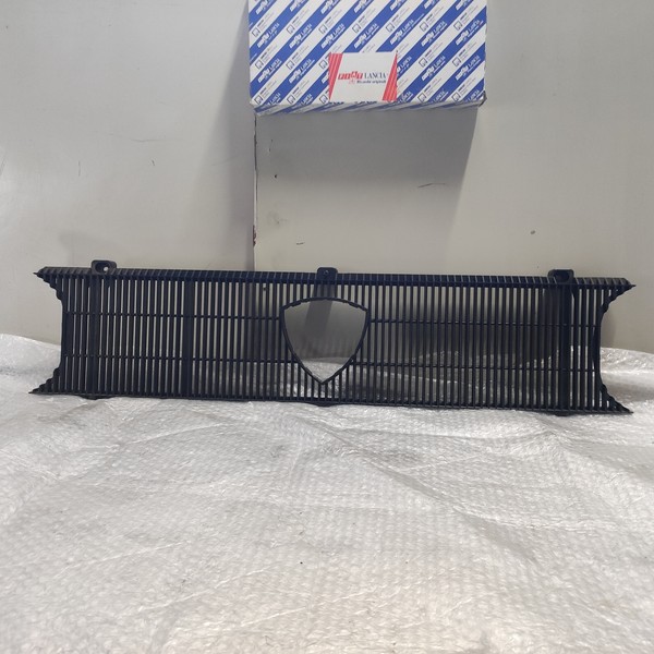 Originale Lancia Beta KüHlergrill 82308288-image