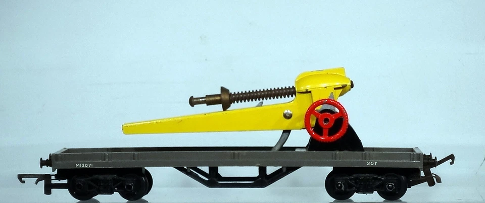 Triang OO Rocket Launcher Wagon Code 8363-15 - Image 2 of 3