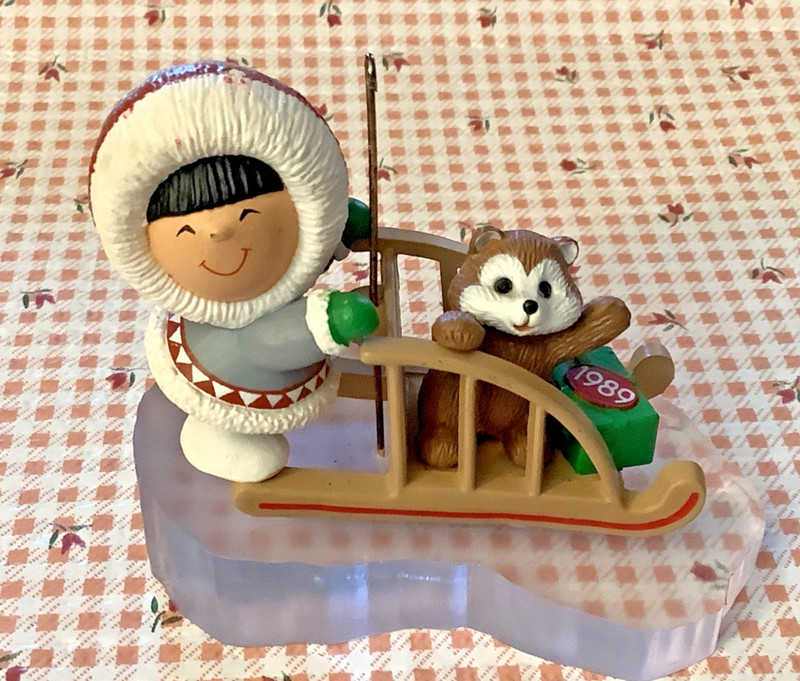 Hallmark Keepsake Ornament Frosty Friends 1989 #10 Dog Fox Sled Eskimo No Box