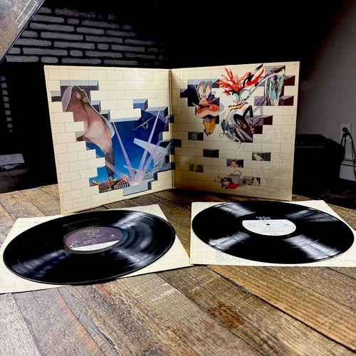 Pink Floyd the Wall Vinyl 2Lp 1979 US 1st press/1st Cover PC2 36183  EX/EX