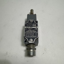 Allen Bradley 802R-BAF Oiltight Limit Switch Encl. Type 13 Series B
