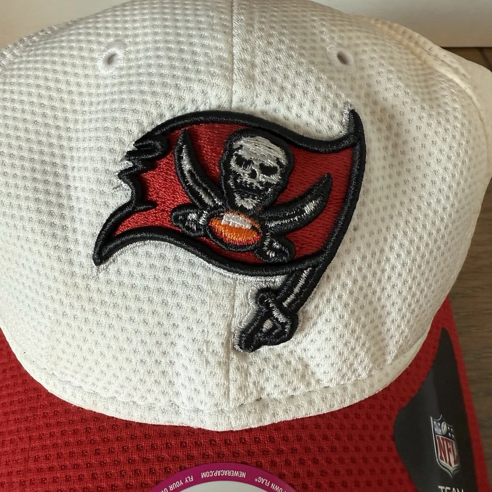 Gorra de béisbol ajustable Tampa Bay Bucs New Era 9twenty para mujer nueva con etiquetas Foto 4 de 4
