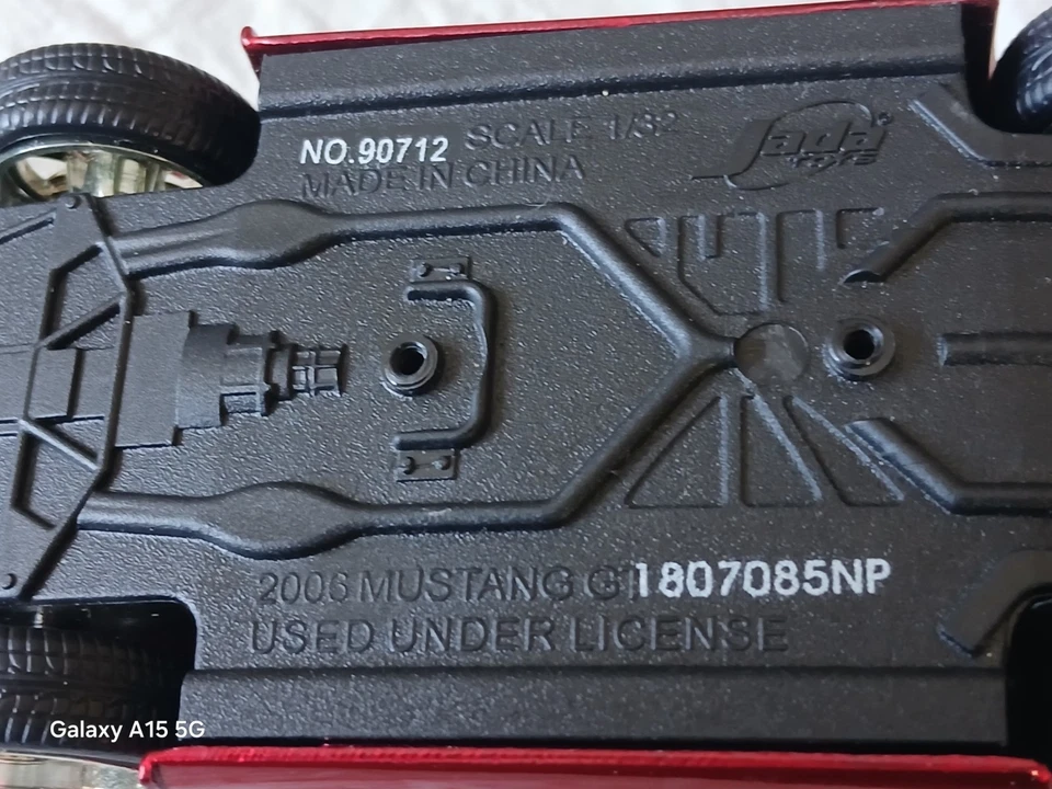 Jada 1965 Mustang escala 1:24 modelo de carro fundido Big Time Muscle listras azuis. - Imagem 2 de 4