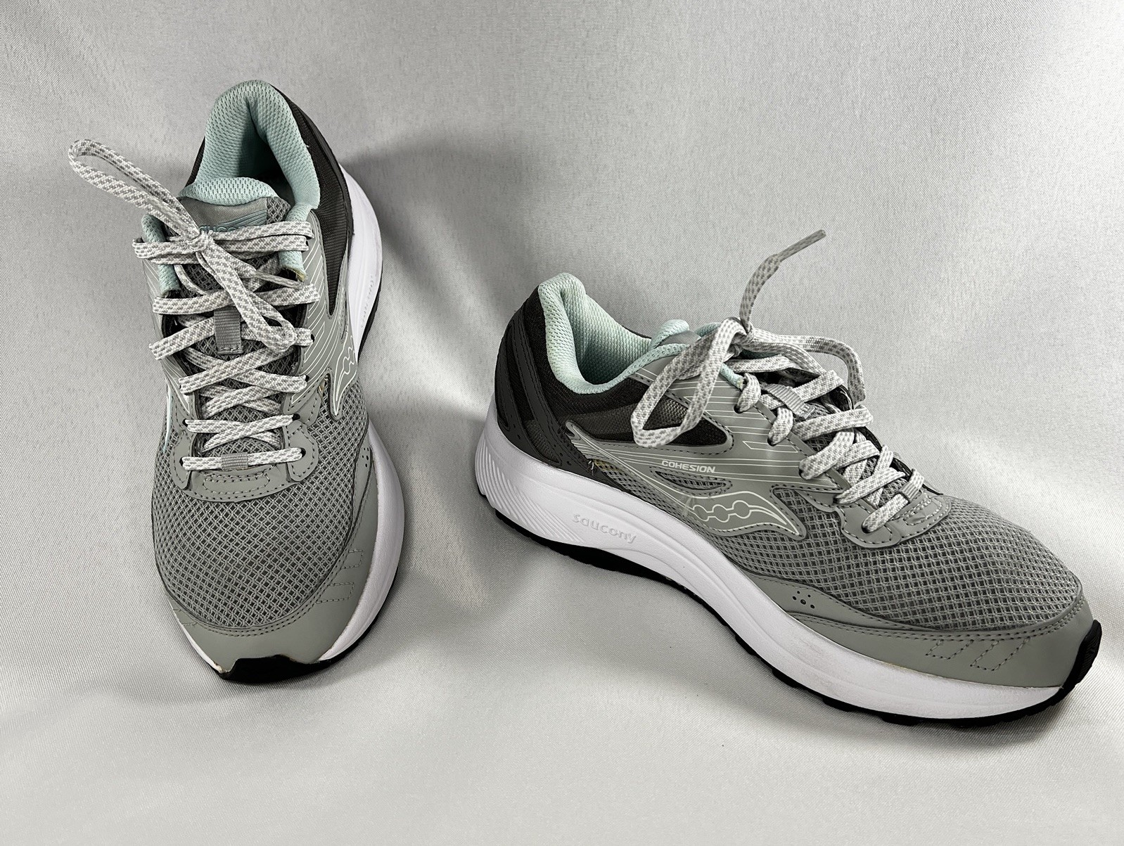 Saucony Cohesion TR15 Grey & Lt Green Running Shoes S10704-1 Women's 8.5W EUC