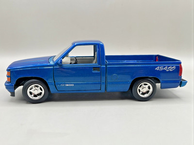 1992 Redbox 1/24 scale Blue Metallic Chevy 454SS Pick up Short Bed Diecast Truck