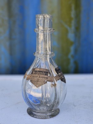 VINTAGE MUNDGEBLASENE 4-KAMMER SCHNAPS DEKANTER FLASCHE inkl. ETIKETTEN, FRANKREICH. Holland