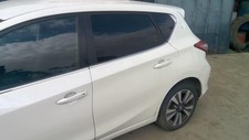 Porte arrière et accessoires Nissan Pulsar