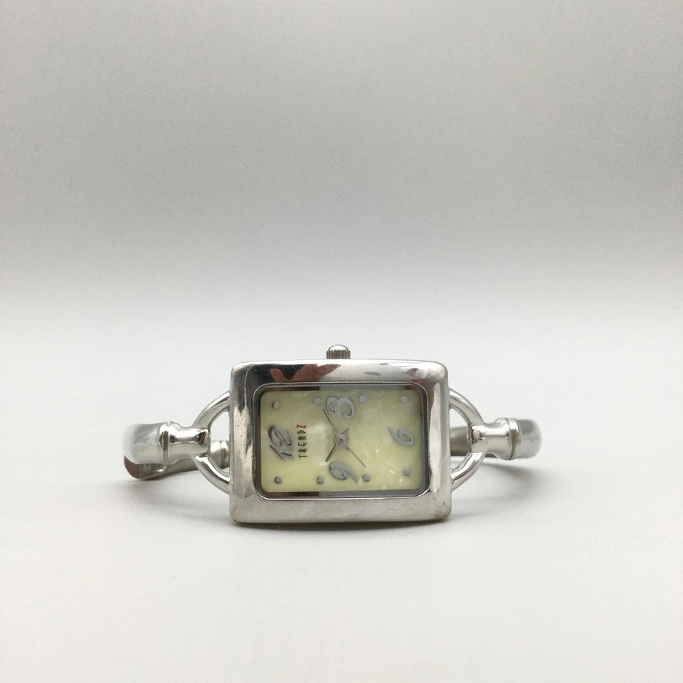 Trendz Reloj Mujer Tono Plateado 23mm Brazalete Madreperla Batería Nueva 6.5" Foto 4 de 4