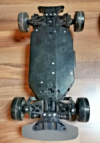 Tamiya TT02 Nissan Skyline GT-R RC Car drift - Bild 6 von 7