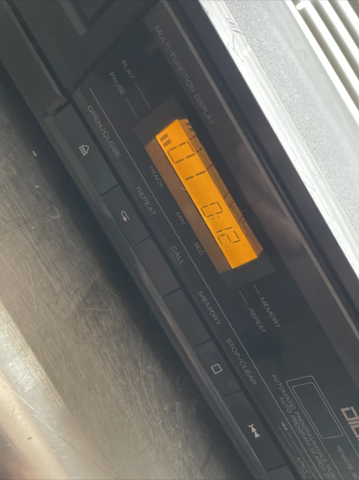 SHARP DX-R250 CD CD-R Player 3 Beam Laser  TESTED works! - Image 2 of 4